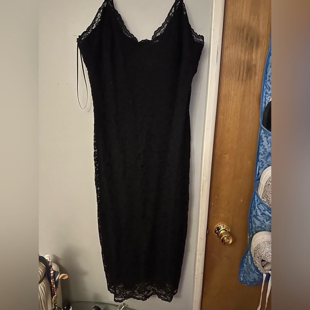 Black flowers Lace Express dress